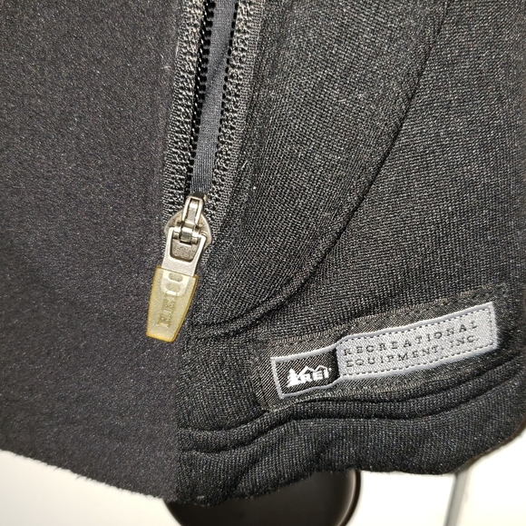 REI black Extra Small zip front vest - Picture 3 of 13